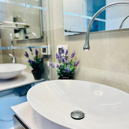 Luxurious Privacy - 130m2 Entire Floor, Pool, Parking, Ac - 5' Croisette - Des Sports