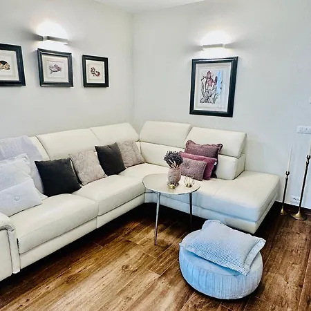 Luxurious Privacy - 130m2 Entire Floor, Pool, Parking, Ac - 5' Croisette - Des Sports Cannes
