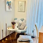 Luxury & Privacy - Pool, Parking, Ac Apartment *